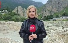 Ləzəyə yenidən gələn palçıq axını kəndi iki hissəyə BÖLDÜ &ndash; VİDEO