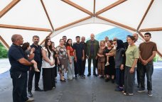 Prezident Kiçik Qaladərəsi kəndində sakinlərlə görüşdü &ndash; FOTO/VİDEO