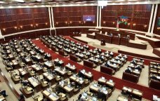 Deputatlar tətilə ÇIXDI