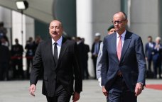 İlham Əliyevin Berlində rəsmi qarşılanma mərasimi - FOTO -VİDEO