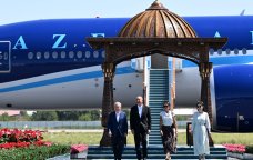 Prezident Buxarada belə QARŞILANDI – VİDEO