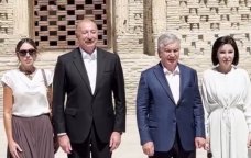 Prezidentlər və birinci xanımların İsmayıl Samani türbəsini ziyarətindən VİDEO 