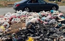 Gəncənin mərkəzi küçəsində zibillərin daşınmamasının günahkarı kimdir? – ARAŞDIRMA