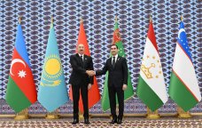İlham Əliyevi “Avaza” Kompleksində Sərdar Berdiməhəmmədov QARŞILADI - FOTO/VİDEO