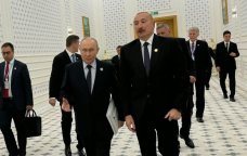 İlham Əliyev və Putin arasında tədbiröncəsi müzakirələr &ndash; FOTO