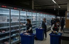 Avropada supermarketlərə haker HÜCUMU: Tonlarla ərzaq məhv oldu