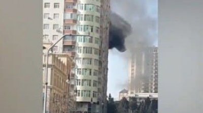Bakıda yaşayış binasındakı yanğın söndürüldü - VİDEO/YENİLƏNİB