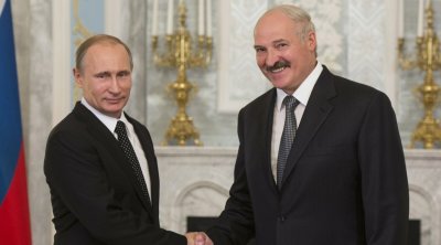 Putin Lukaşenkonu Soçiyə dəvət etdi: təkbətək görüşdə nəyi müzakirə etdilər? - VİDEO