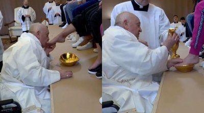 Roma Papası məhbus qadınların ayaqlarını yuyub, öpdü – FOTO/VİDEO  