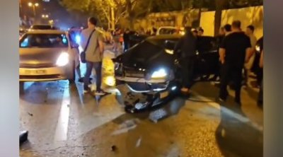 Ötən gecə Bakıda 10 avtomobil toqquşdu - VİDEO