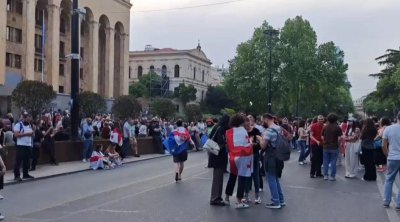 Tbilisidə etirazlar yenidən BAŞLAYIB - VİDEO 