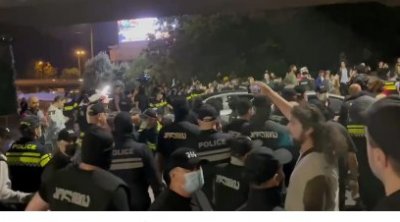 Tbilisidə polislə etirazçılar arasında qarşıdurma olub, kütləvi həbslər başlayıb - VİDEO 