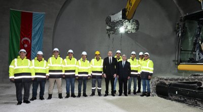 İlham Əliyev Əhmədbəyli-Füzuli-Şuşa avtomobil yolunda birinci tunelin açılışında