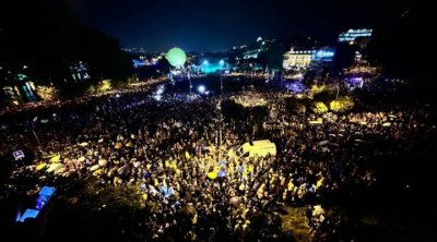 Tbilisidə etirazçılar Avropa Meydanına toplaşıblar - FOTO/VİDEO