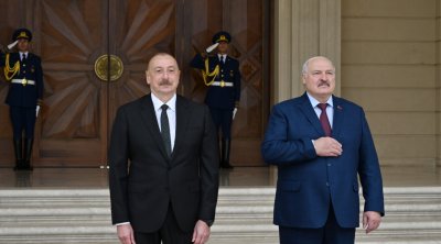Lukaşenkonun rəsmi qarşılanma mərasimi OLDU -  FOTO