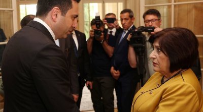 Sahibə Qafarova Alen Simonyanla ayaqüstü SÖHBƏT ETDİ