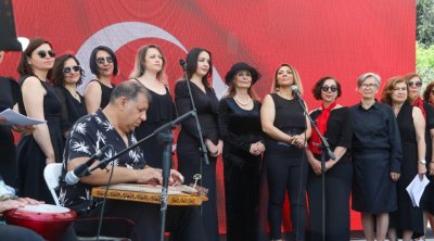 Kitab Festivalında türkiyəli yazarlar Azərbaycan mahnılarını İFA EDİBLƏR – FOTO/VİDEO
