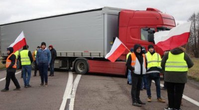 Polşalı fermerlər Ukrayna ilə sərhəddə yeni blokada ELAN ETDİLƏR