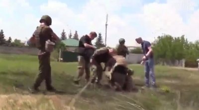 Rusiyada mina partladı: “Rossiya 24”ün operatoru yaralandı - VİDEO