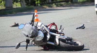 Qaraçuxurda motosikletçi yol qəzasında xəsarət aldı