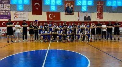 Basketbol millimiz Türkiyədə yoxlama oyunları keçirdi