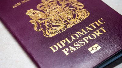 Diplomatik pasportu olanlar bu ölkəyə də vizasız gedə BİLƏCƏK 