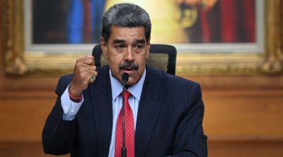 Madurodan MARAQLI ADDIM – Canlı yayımda “WhatsApp”ı sildi – VİDEO