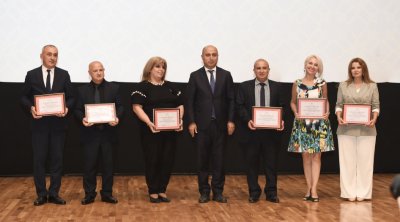 Təhsil Nazirliyinin mətbu orqanı olan “Azərbaycan müəllimi” qəzetinin 90 illik yubiley tədbiri keçirildi - FOTO