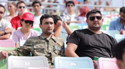 Şəhid ailələri və qazilər "Formula 1" yarışını tribunalardan izləyirlər - FOTO