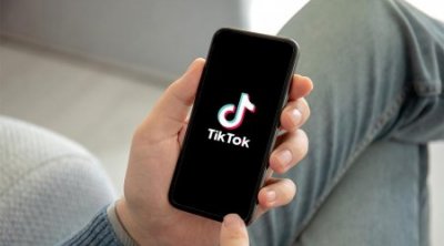 "TikTok" bu ilin ikinci rübündə Azərbaycanda təxminən 900 min videoçarxı silib