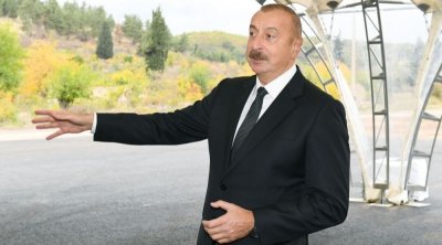 İlham Əliyev Zəngilan İstirahət Kompleksində aparılan tikinti işləri ilə tanış olub