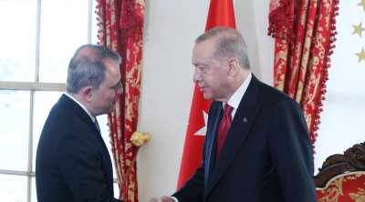 Ceyhun Bayramov: “Ərdoğanla görüşdə Azərbaycan-Türkiyə müttəfiqliyinin əhəmiyyəti bir daha vurğulanıb” - FOTO