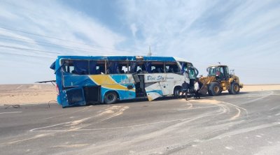 Azərbaycanlı turistləri daşıyan avtobus Misirdə qəzaya uğradı - FOTO