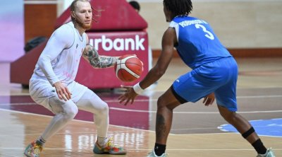 Basketbol Liqası: Lider autsayderlə qarşılaşacaq