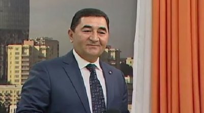 Zabit Nəbizadə: “Pünhan Piriyev mənə telefon alıb, yəqin, maşın da alar"