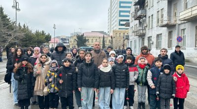 İOEUG Gimnastika Məktəbinin kollektivi “Ana harayı” abidəsini ZİYARƏT EDİBLƏR – FOTO