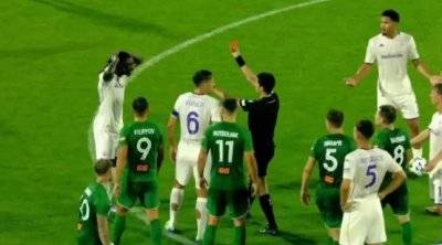 Azərbaycanlı hakim məşhur futbolçunu meydandan qovdu - VİDEO