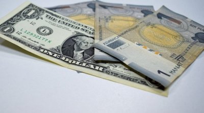 Bir manat bir dollar dəyərində olmalıdır? - FOTO