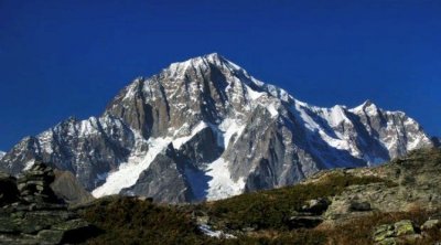 Dağ zirvəsində itkin düşən alpinist 7 gün sonra sağ TAPILDI - FOTO