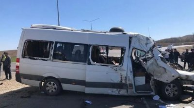 Bakıda mikroavtobus qəzaya düşdü – ONLARLA YARALI VAR