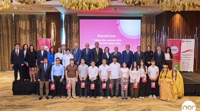 “Nar” ilin ən uğurlu abituriyentlərini mükafatlandırdı - FOTO