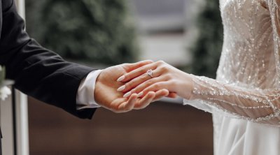 14 yaşlı qızla 20 yaşlı oğlan nişanlandı - Ata həbs edildi