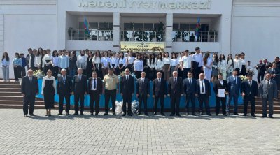 Qusarda ali məktəblərə qəbul olunmuş məzunlarla görüş keçirildi - FOTO
