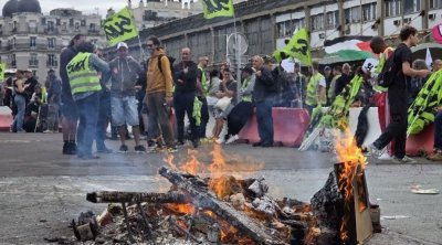 Fransada iğtişaşlar: 675 nəfər tutuldu, 34 polis YARALANDI - VİDEO