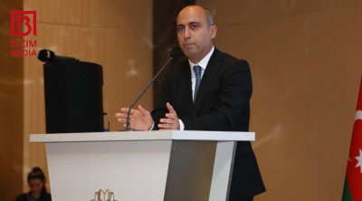 Emin Əmrullayev: “Əsas problemimiz ibtidai təhsildədir”
