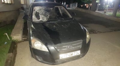 Lənkəranda avtomobil 22 yaşlı gənci vurdu - FOTO