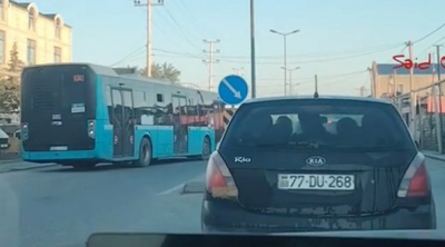 Bakıda bu yolda marşrut avtobusu da “protiv” gedir – VİDEO