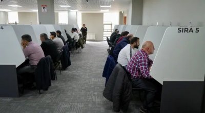 Sürücülər imtahan verdi