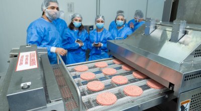 McDonald’s məhsullarının istehsal prosesi ilə tanışlıq – Azprotein Food’s Group - da mediatur – FOTO