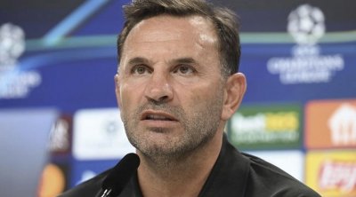 “Məşqçi kimi inkişaf etmir” - Okan Burukdan SƏRT SÖZLƏR
